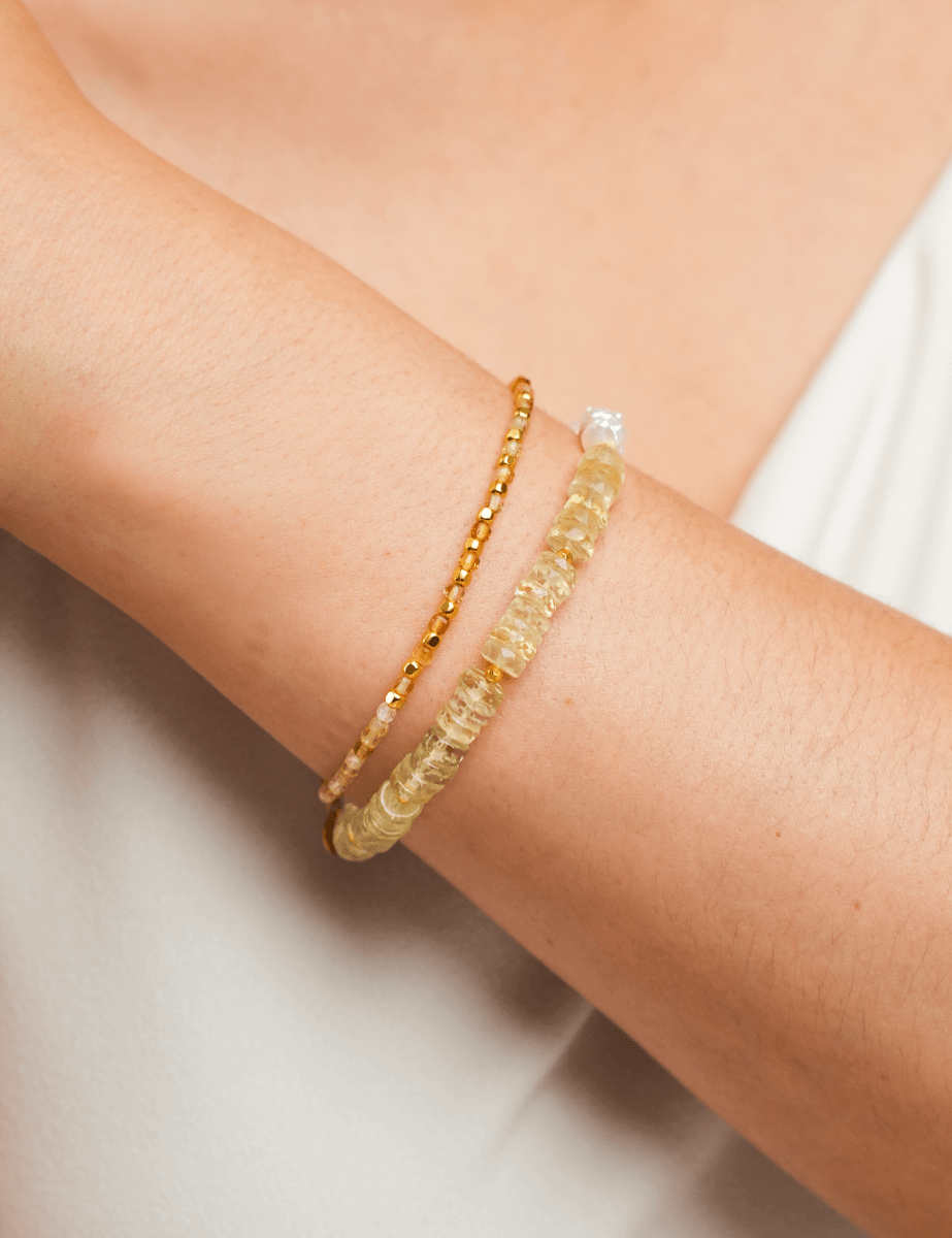 Model wearing BEAMMORE citrine beaded bracelet – Elegant birthstone jewelry gift for women