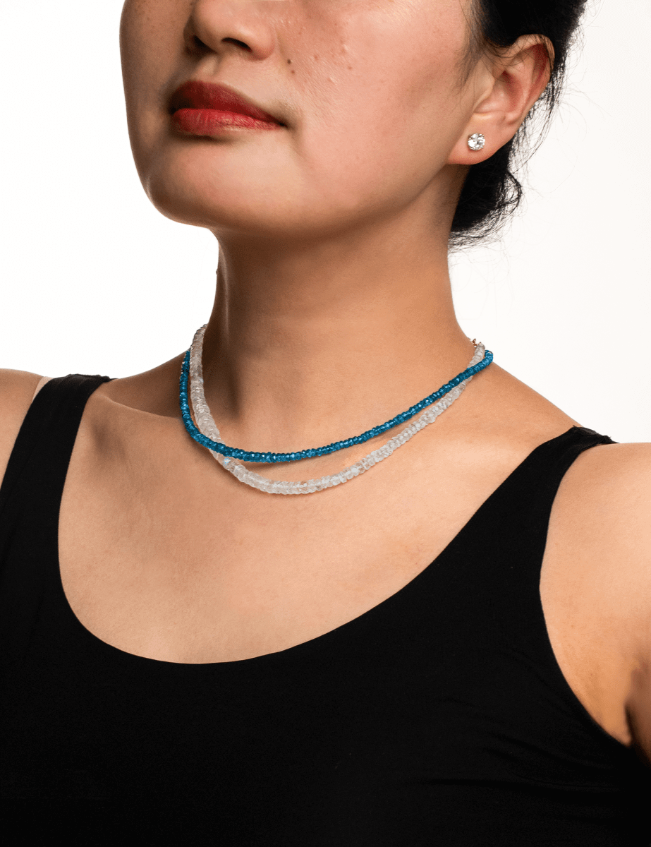 Model wearing BEAMMORE apatite beaded necklace – Elegant birthstone jewelry gift for women