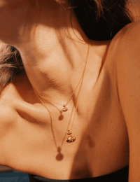 Model wearing BEAMMORE gemstone beaded necklace – Elegant birthstone jewelry gift for women